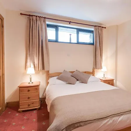 Σπίτι διακοπών 3 Bed In Sz083 *
