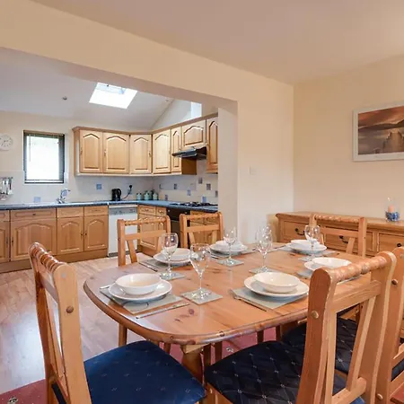 Holiday home 3 Bed In Sz083